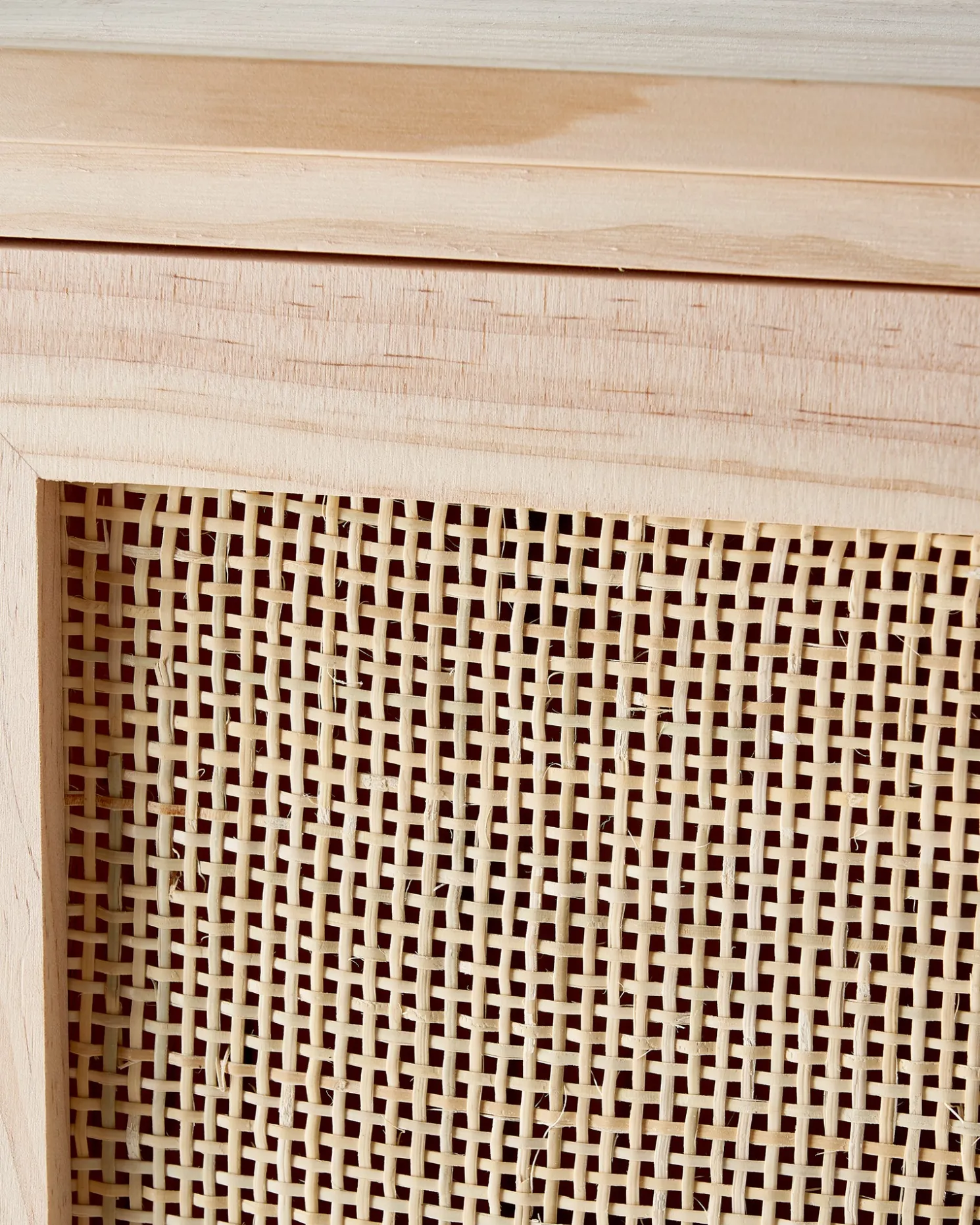 Holzschrank
